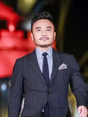 湘超开幕汪涵破圈，杨乐乐与娱乐圈静默