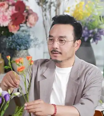 湘超开幕汪涵破圈，杨乐乐与娱乐圈静默