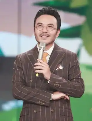 湘超开幕汪涵破圈，杨乐乐与娱乐圈静默