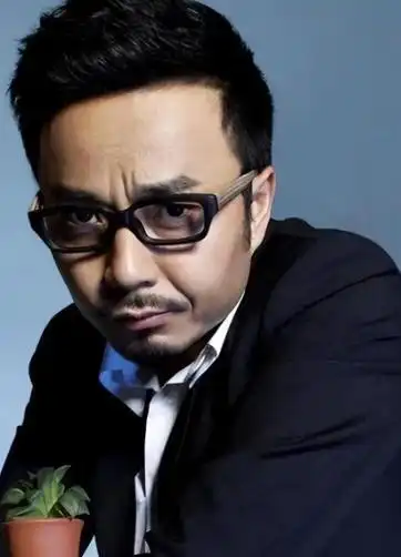 湘超开幕汪涵破圈，杨乐乐与娱乐圈静默