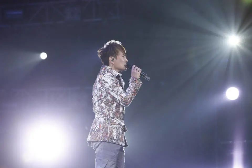 “情歌王子”张信哲，出道36年，0绯闻：看了他的日常生活，才知道他的低调并不简单