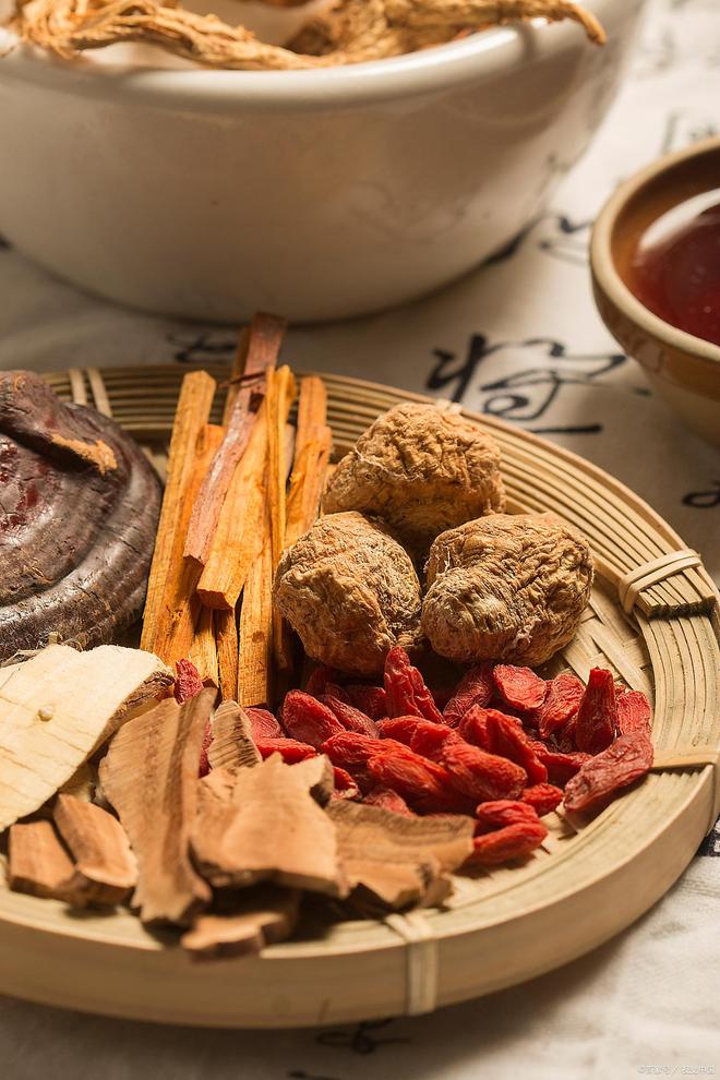 治疗抑郁症，可用温胆汤再加一味药