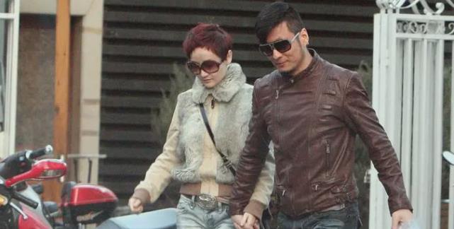 96年,孙兴爱上了林美贞,分手了怀有身孕的发妻,又迷上了骆莉娜