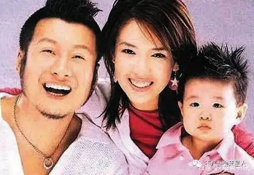 出道神似周润发，出演的角色霸占我们整个童年，今55岁靠走穴