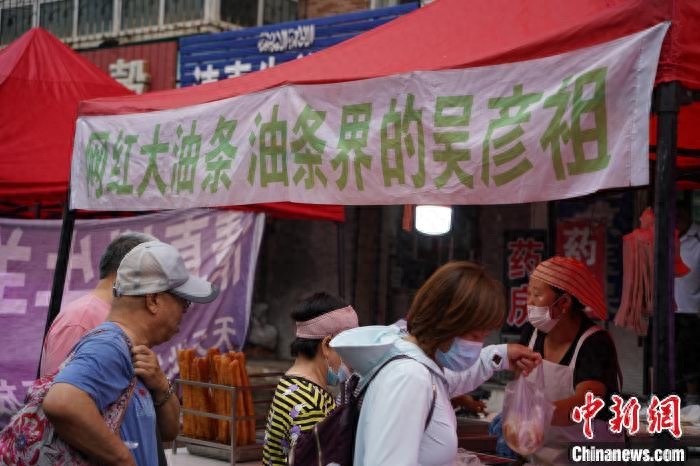 当台湾人遇上东北早市:“好贺儿”、人间味与乡愁