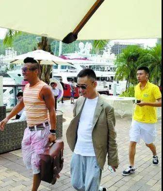 为小三与原配分手，又劈腿小四，走歪路，57岁的孙兴又曝新情况