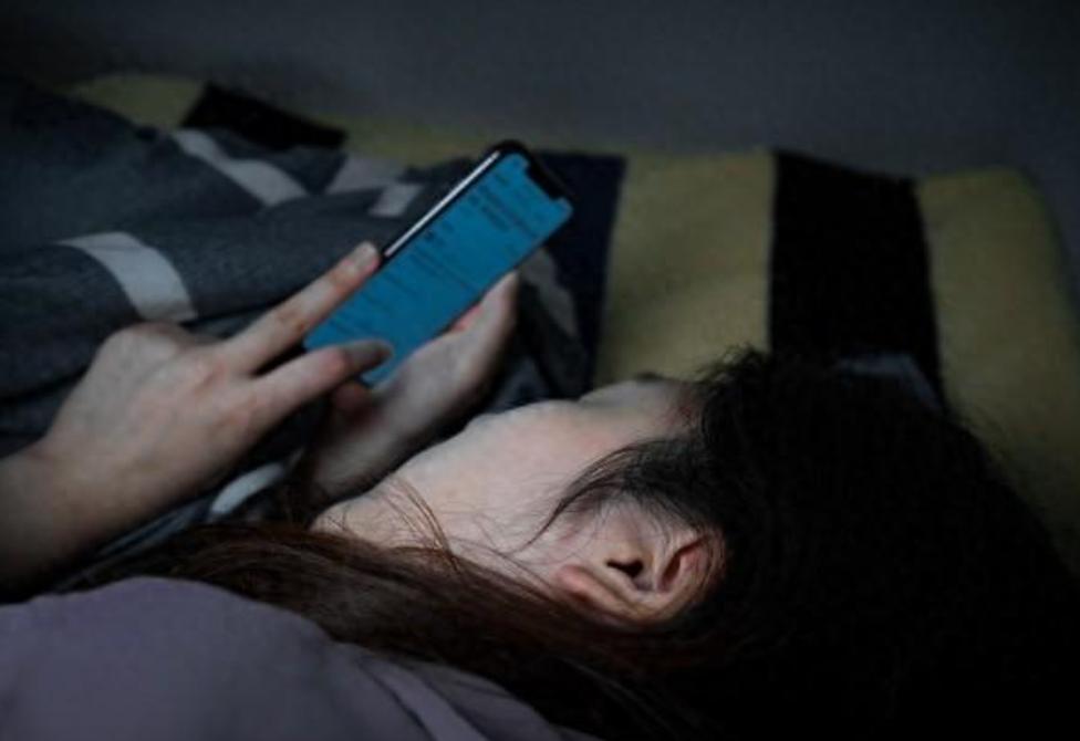 为什么黄色网站能让你免费看？看清真相后，你还敢继续浏览吗？