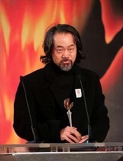 元华:曾是李小龙替身,成龙的同门师兄,遇到周星驰才大火