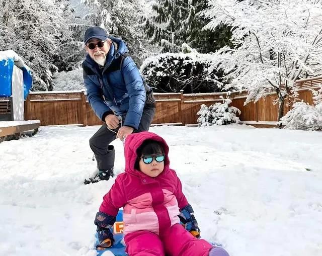 还记得《功夫》里的包租公吗?如今70岁的他近况曝光