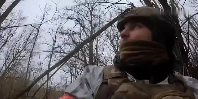 战地记者危?俄美女记者踩中地雷被炸死,乌女记者被无人机袭击