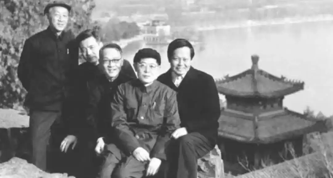 功在世界 心怀家国！一文回顾科学巨擘杨振宁先生的一生