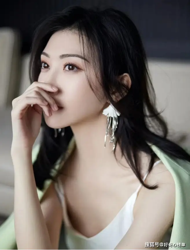 中国30-40岁最美女演员Top 10，赵丽颖、杨幂、迪丽热巴上榜！