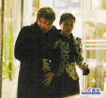 袁立躺枪因网友言论痛哭 20年情史揭秘(组图)