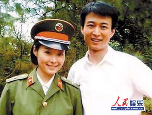 袁立躺枪因网友言论痛哭 20年情史揭秘(组图)