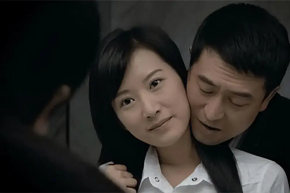 《蜗居》海藻到死都不知道，让宋思明神魂颠倒的，只是她的第一次