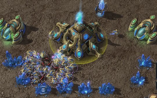 被宣传片骗去改游戏的暴雪，却因祸得福，做出的游戏火了22年？