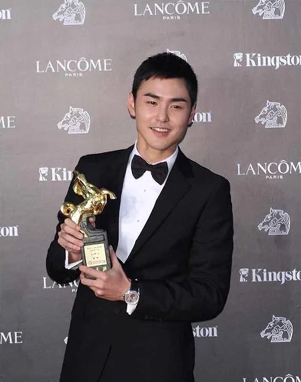 16年后，再看竹联帮太子陈楚河、阮经天的境遇，人生差距一目了然