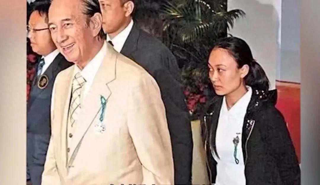 赌王被小护士郑咏诗骗财骗色，但是手段比其更狠的却是她