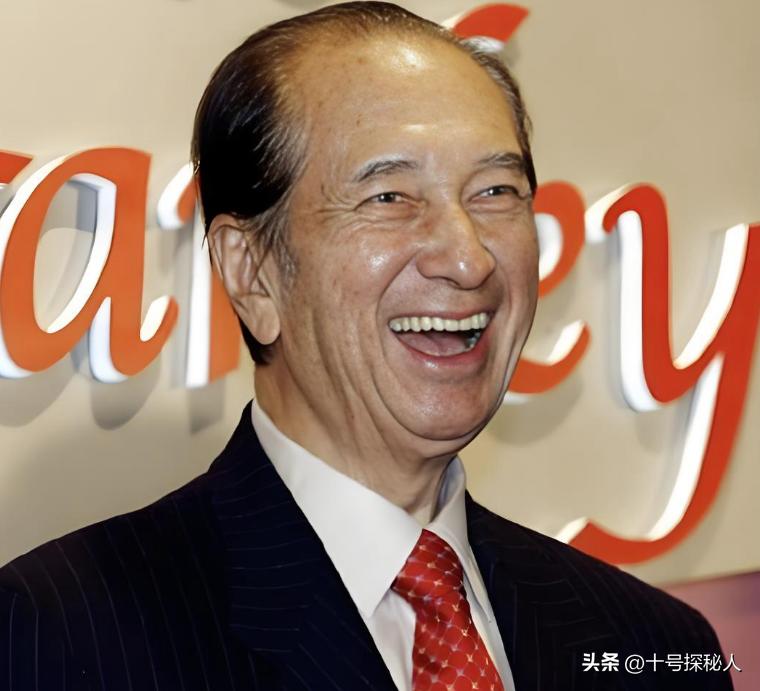 临终将“私生子”托付给何超琼,赌王下的这盘大棋,五年后才看懂