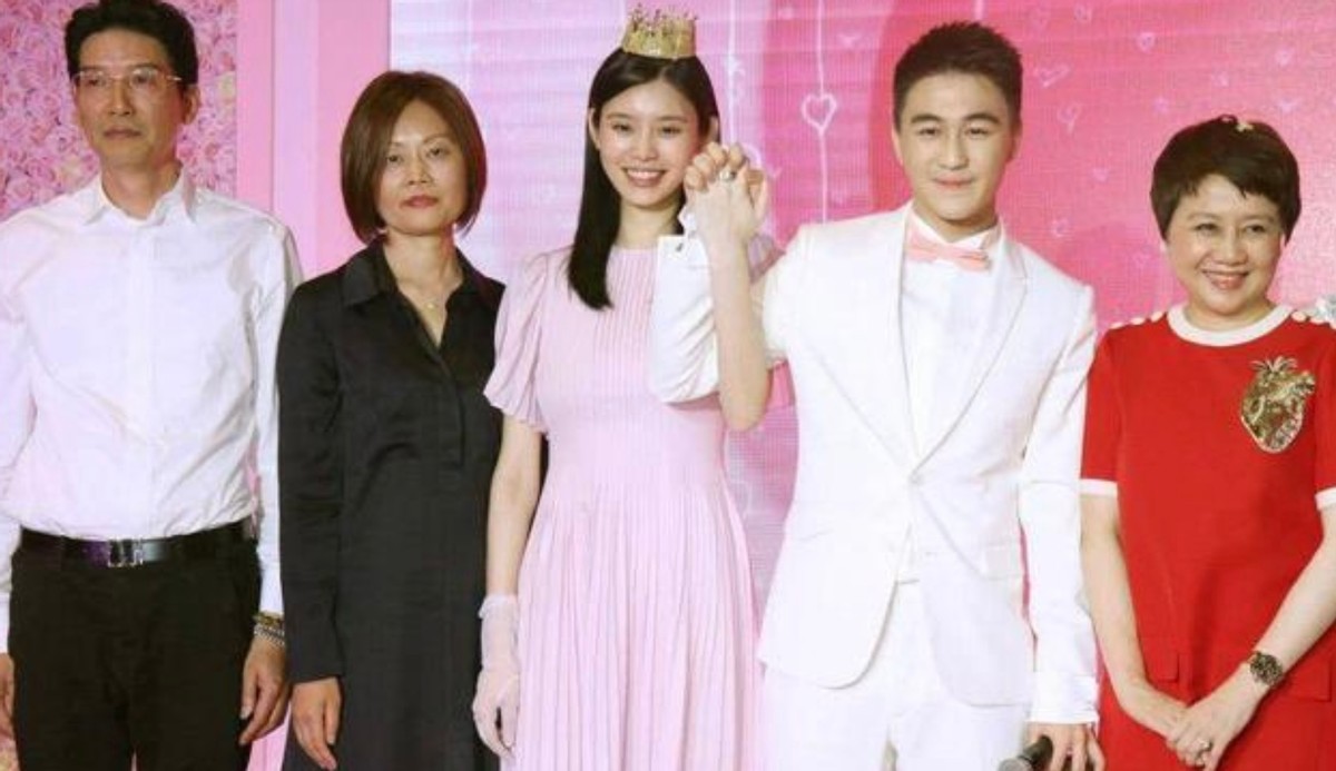 临终将“私生子”交给何超琼，赌王下的这盘大棋，到5年后才看懂