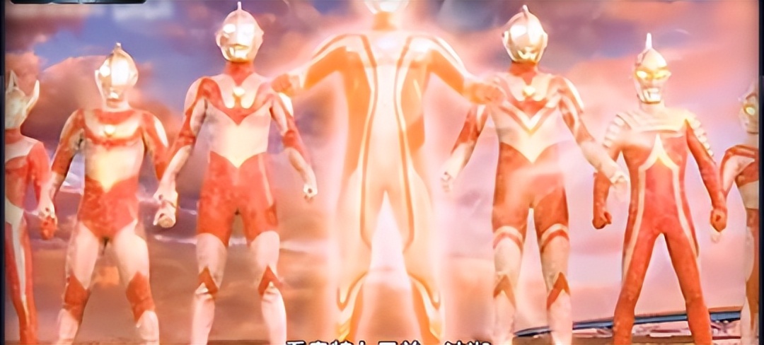 每天印1亿张,年入40亿!在中国,还有啥卡牌比奥特曼卡更疯狂?