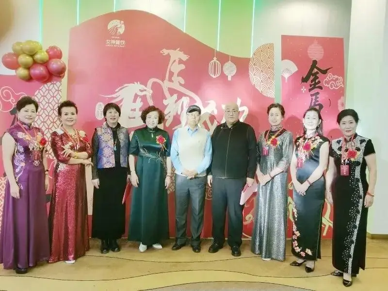 定格精彩，共赴新程——梦之队成立13周年新年庆典圆满举行，共绘公益新蓝图