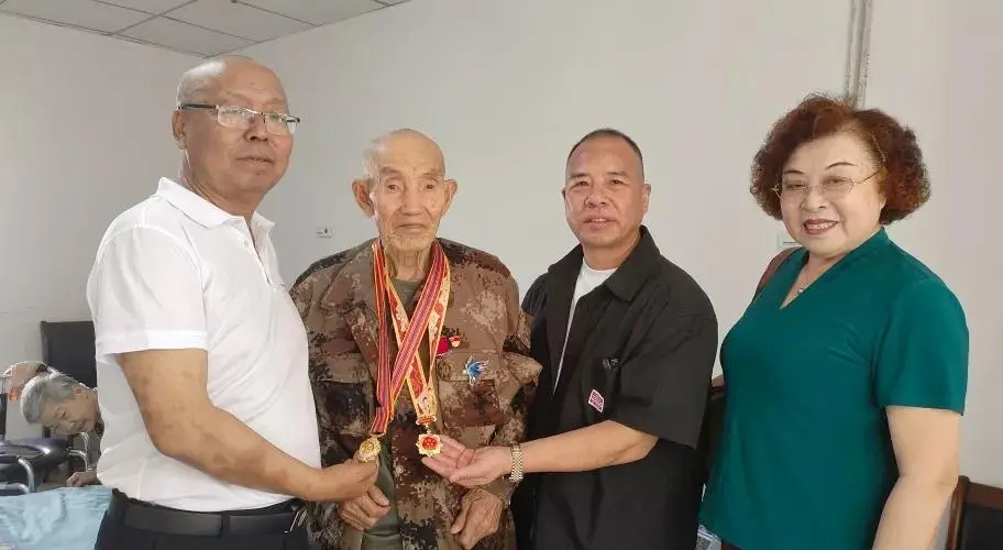 定格精彩，共赴新程——梦之队成立13周年新年庆典圆满举行，共绘公益新蓝图