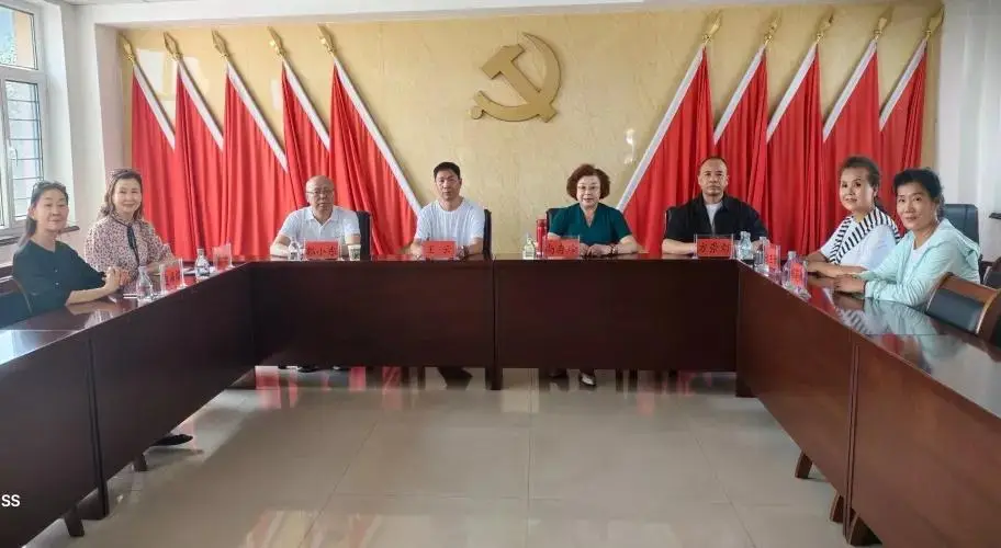 定格精彩，共赴新程——梦之队成立13周年新年庆典圆满举行，共绘公益新蓝图