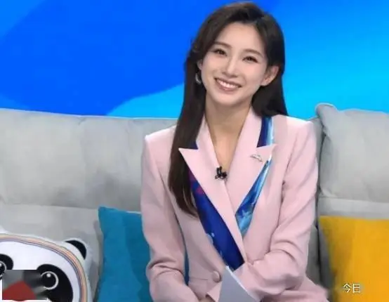 11个美女，是央视各频道的“当家花旦”，“六公主”尤其性感