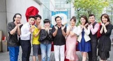 他6个老婆比何鸿燊还多，破近况老婆全跑光，今72岁曝已娶第7房娇妻