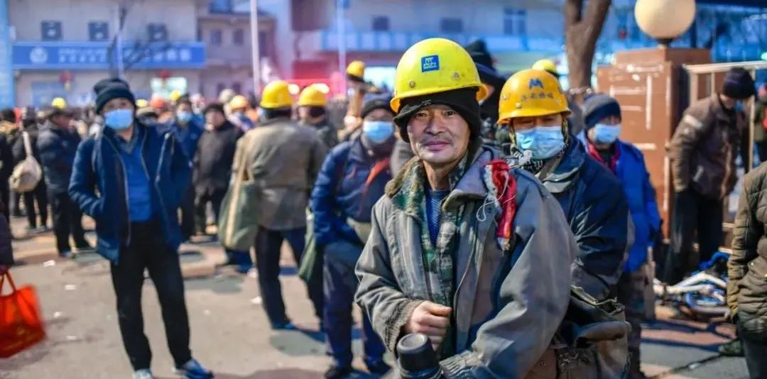 校企合作“两头热”背后：供需错配 结构性失业依然存在