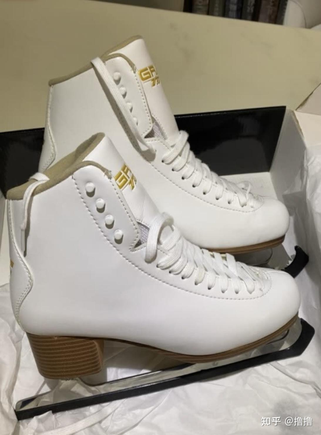 冰鞋什么牌子好？如何选择合适的冰鞋（冰刀）？新手冰鞋推荐？初学者滑冰选什么冰鞋？有什么适合初学者的花滑冰鞋推荐？冰鞋怎么选？2023年4月更新