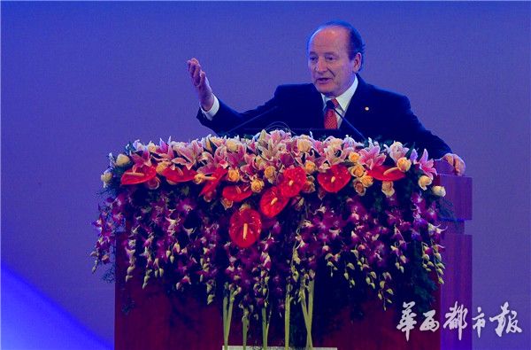 诺奖得主罗伯特·默顿：金融本身不能产生信任 政府、消费者、创业者间要建立信任三角