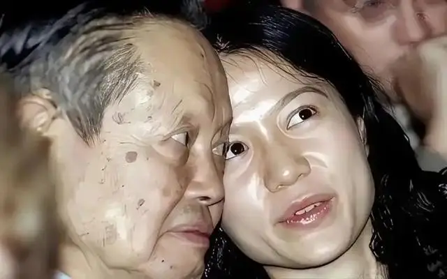 演都不演了！杨振宁去世仅5天，恶心的事情发生了，结局大快人心