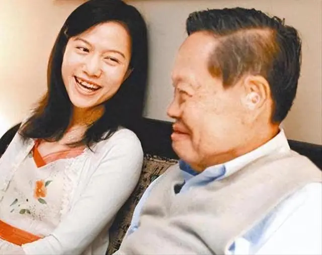 演都不演了！杨振宁去世仅5天，恶心的事情发生了，结局大快人心