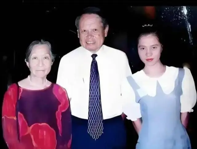 演都不演了！杨振宁去世仅5天，恶心的事情发生了，结局大快人心