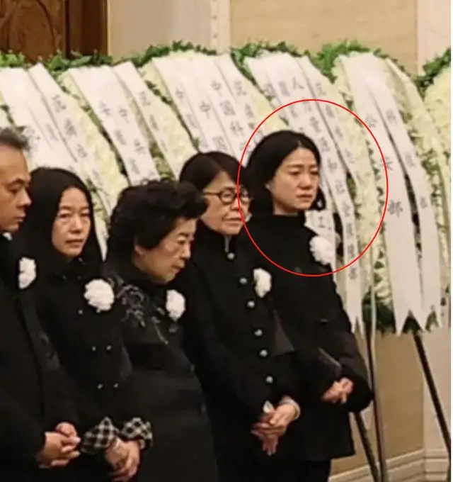 演都不演了！杨振宁去世仅5天，恶心的事情发生了，结局大快人心