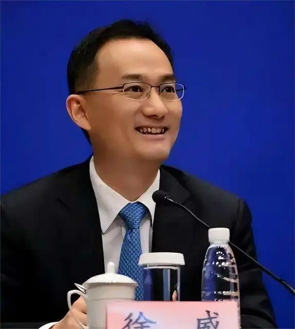 富商徐威：与袁立同居12年，分手后转身娶小20岁的世界冠军张怡宁