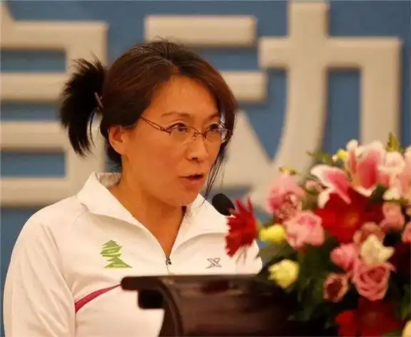 富商徐威：与袁立同居12年，分手后转身娶小20岁的世界冠军张怡宁