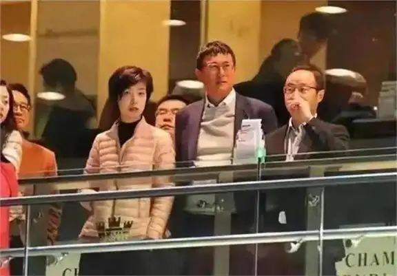 富商徐威：与袁立同居12年，分手后转身娶小20岁的世界冠军张怡宁