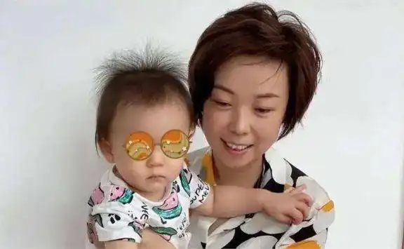 富商徐威：与袁立同居12年，分手后转身娶小20岁的世界冠军张怡宁