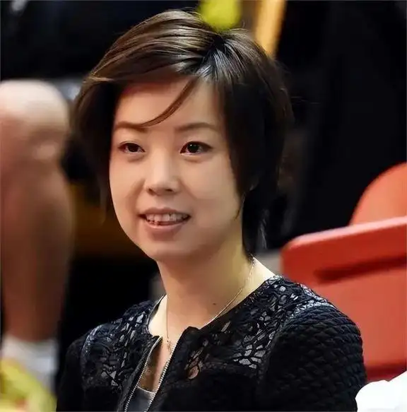 富商徐威：与袁立同居12年，分手后转身娶小20岁的世界冠军张怡宁