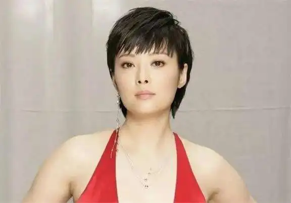 富商徐威：与袁立同居12年，分手后转身娶小20岁的世界冠军张怡宁