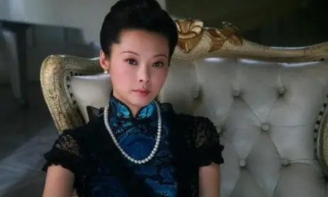 身价300亿富商徐威，宠袁立12年，缘何转身娶奥运冠军张怡宁？