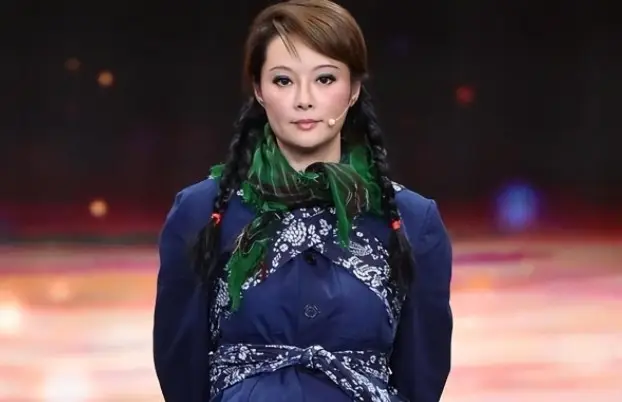 身价300亿富商徐威，宠袁立12年，缘何转身娶奥运冠军张怡宁？