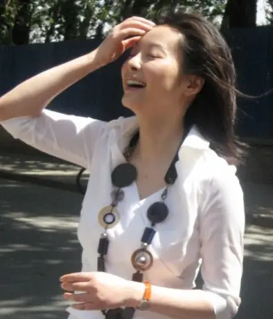 身价300亿富商徐威，宠袁立12年，为何转身迎娶奥运冠军张怡宁？