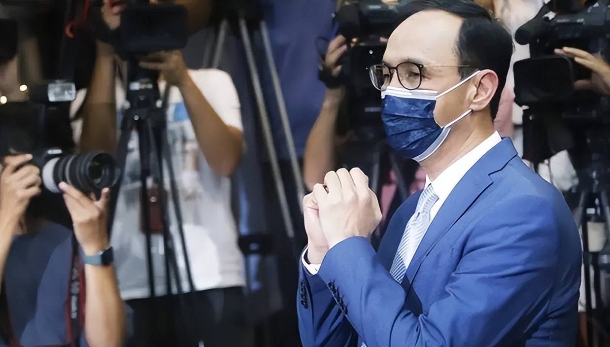 桃园市长选战激烈，蓝绿都输不起，岛内评论家称，绿营选情不妙