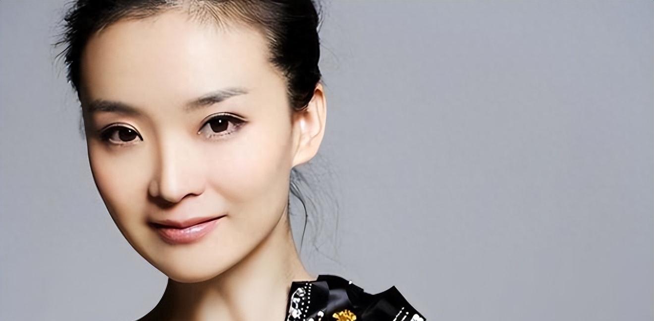 被继子掌掴，亲儿子骂猪头，今复出替夫还债，王艳豪门路有多坎坷