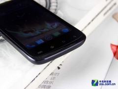 价格"大杀器" 699元双核小辣椒手机评测