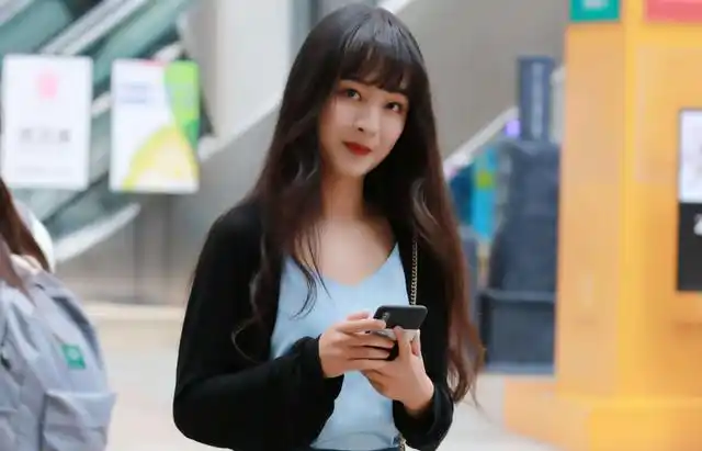 微信崛起，QQ没落！为啥大家都放弃QQ等级了？网友：能买房吗？